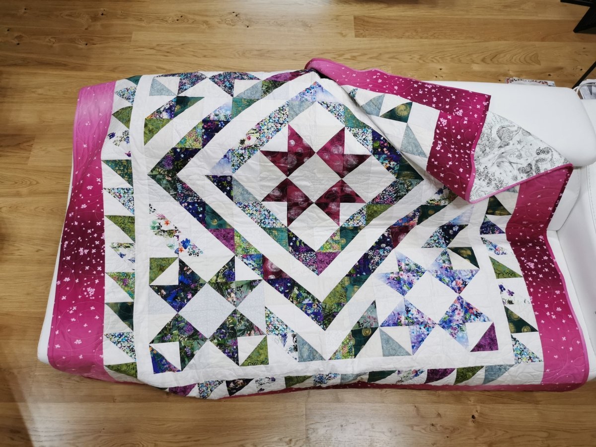 Quilt Etoiles Roses - Carole Quilting
