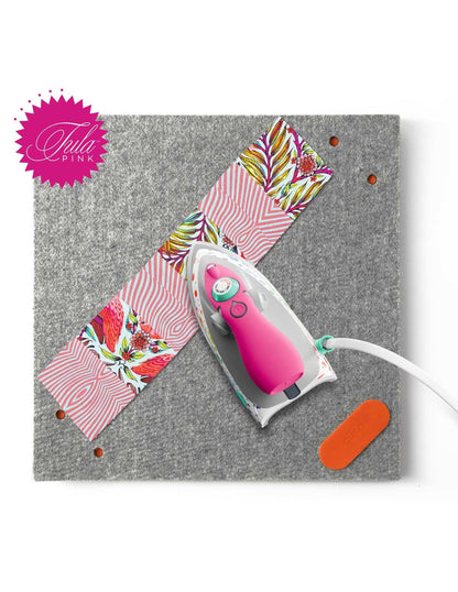 Mini Fer Tula Pink Oliso M3Pro Light Rose - en fabrication, livraison pour mi juillet 25